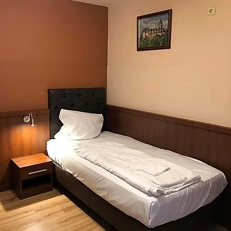 Poseidon Hotel 2*