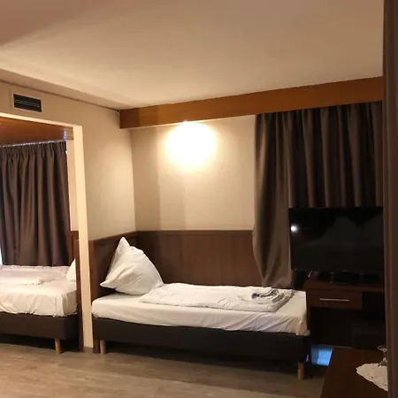 Poseidon Hotel 2*